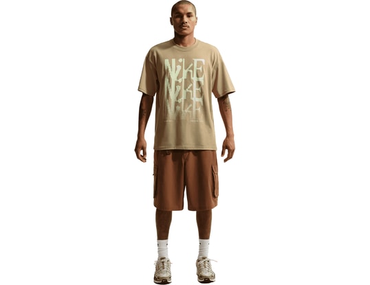 Product gallery, 1 of 5, Nike Sportwear T-Shirt Marron C297