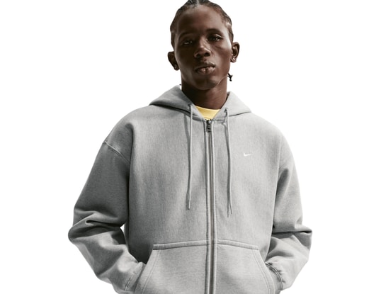 Produktgalerie, 1 of 5, Nike Solo Swoosh Kapuzenjacke Grau
