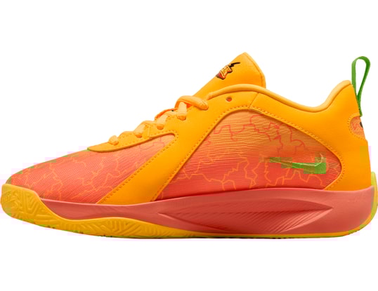 お盆セール中)希少　NIKE GIDNNIS FREAK 6 (GS) お盆セール中)希少 NIKE GIDNNIS FREAK 6 (GS) - メルカリ