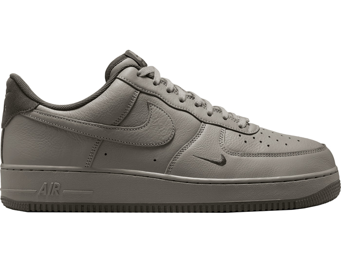 Nike Air Force 1 '07 Lv8 Sneaker Grün F300 - HM9483