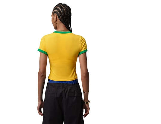Jordan Retro GFX P6 T-Shirt Women Yellow - 44,95 € | Available at
