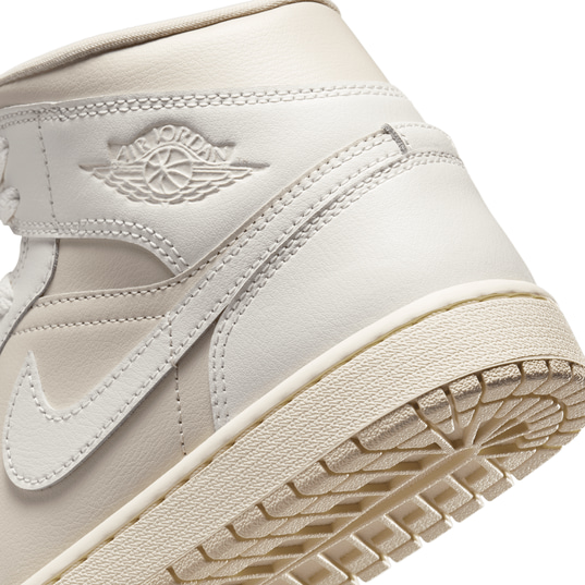 Jordan WMNS AIR JORDAN 1 MID Shoes Sneakers Leisure Women s