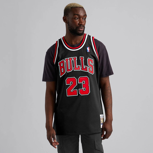 Black bulls shirt online
