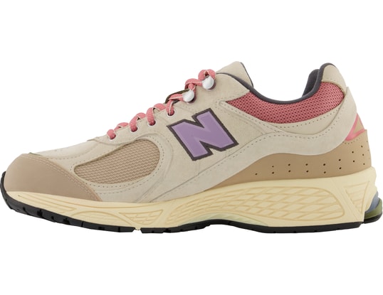 New Balance 2002r Hiking Pack Beige Sneakers for 127.95  display picture 1