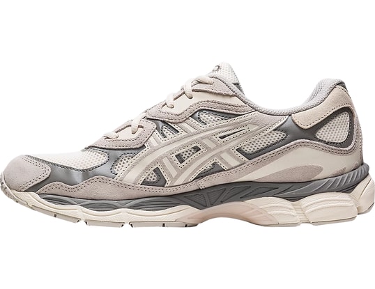 asics - さと s-l400.jpg