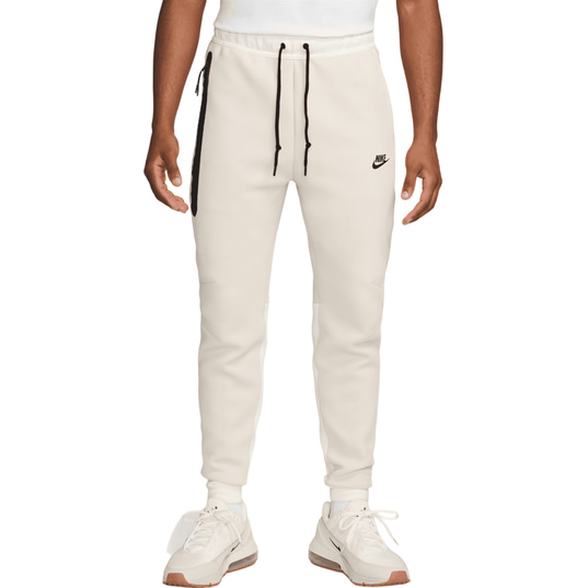 Black nike tech sweatpants shop