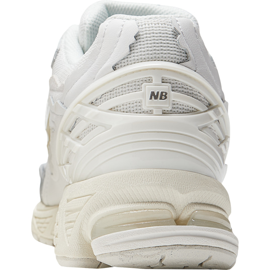 Kaufen Sie M1906DE für EUR 179.90 auf KICKZ.com! 