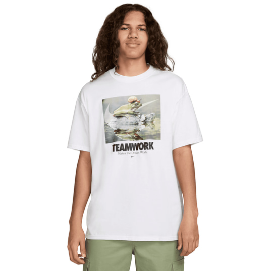 Kaufen Sie M NSW M90 TEAMWORK T-SHIRT für EUR 39.90 auf KICKZ.com!