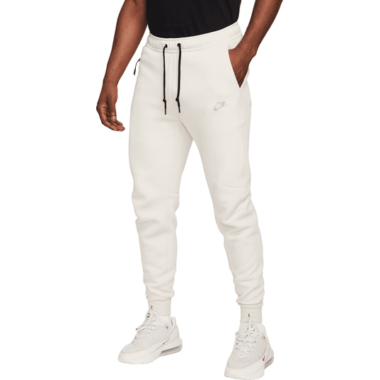 Nike tech sweats shop