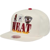 Mitchell and Ness NBA Miami Heat Retro Snapback Gorra Blanco