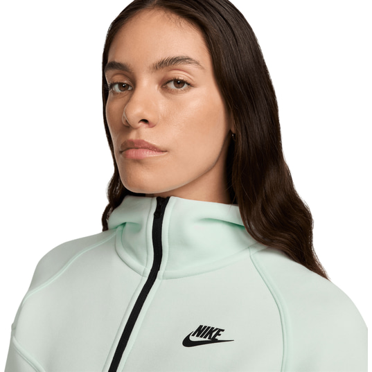 Nike tech fit jacket hotsell