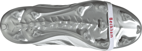Transparente Sohle des adidas Predator Precision FT FG Beckham mit Trefoil-Muster
