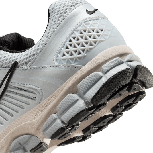 Nike zoom vomero 6 sales
