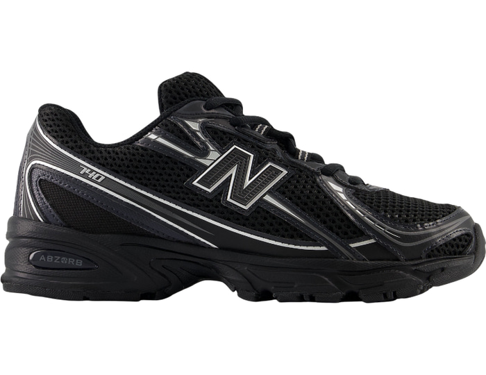 New Balance Black 740 Size 40