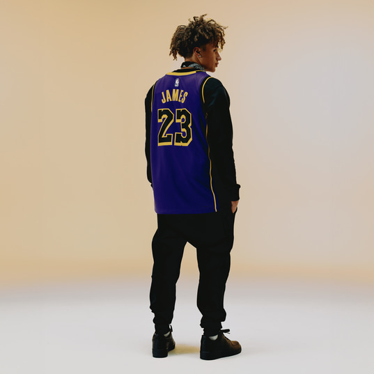 Nike NBA LOS ANGELES LAKERS DRI FIT STATEMENT SWINGMAN JERSEY LEBRON JAMES Basketball Jersey Basketball Sportswear Jerseys