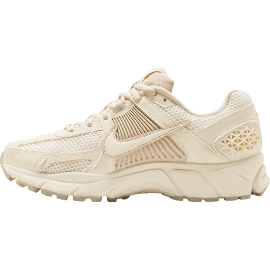 Nike zoom vomero women hotsell
