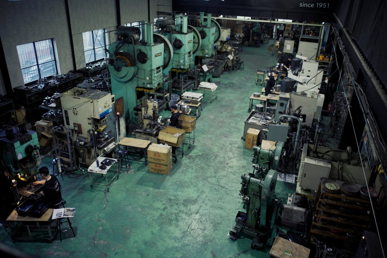 金型製造からプレス、へら絞りまでを自社で手がける藤田金属