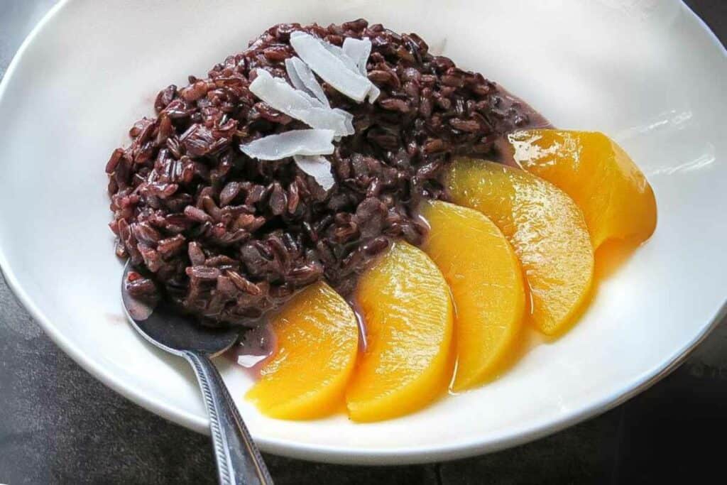 Sticky black rice pudding, coconut carrots cake