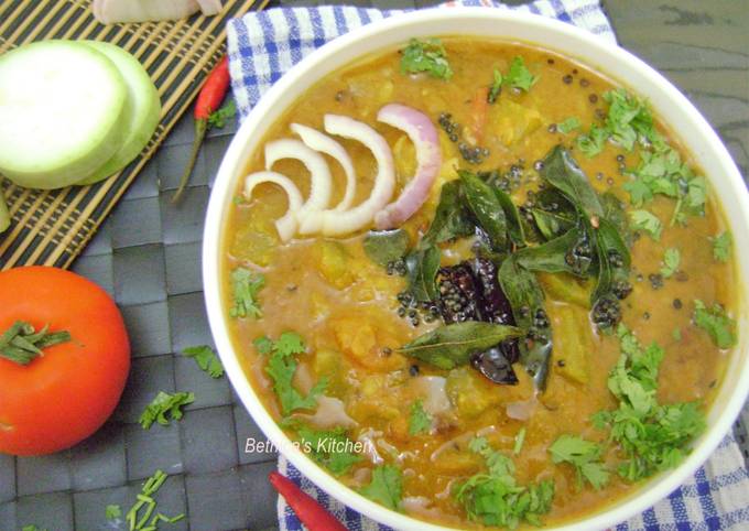 Kaddu Dalcha (bottlegourd lentil soup)