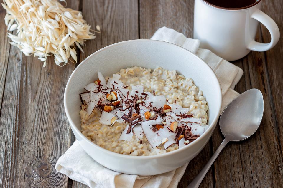 Coconut-Almond Oatmeal