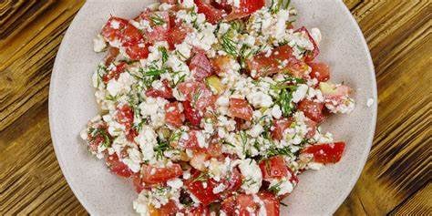 Tomato and Cottage Cheese Salad