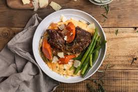 Braised shorts rib,, cheesy polenta, green beans