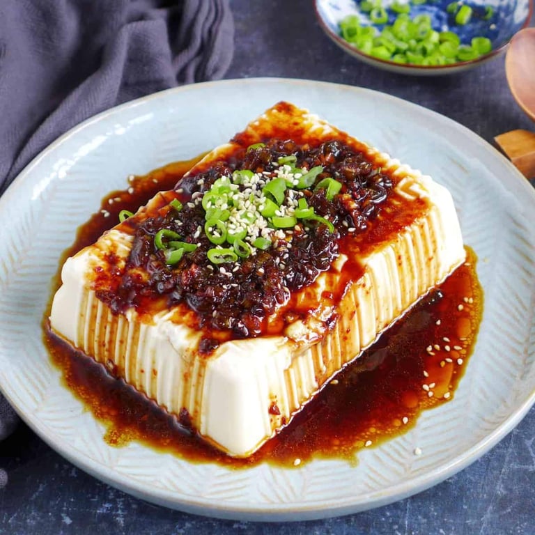 Soft tofu in oriental sauce