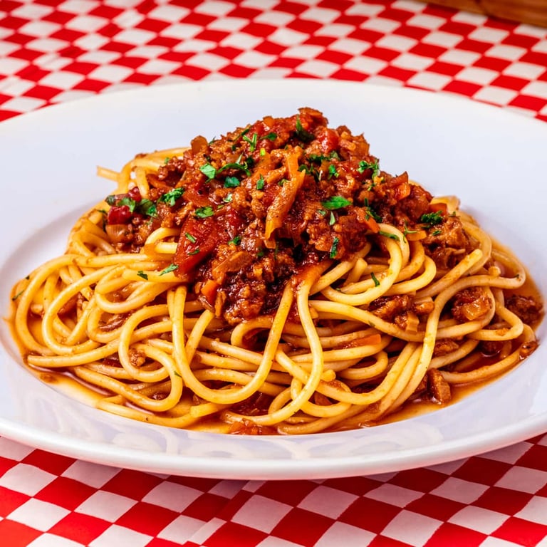 Penne Bolognese (Beef or Vegan)