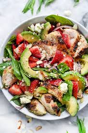 Avocado strawberry spinach salad