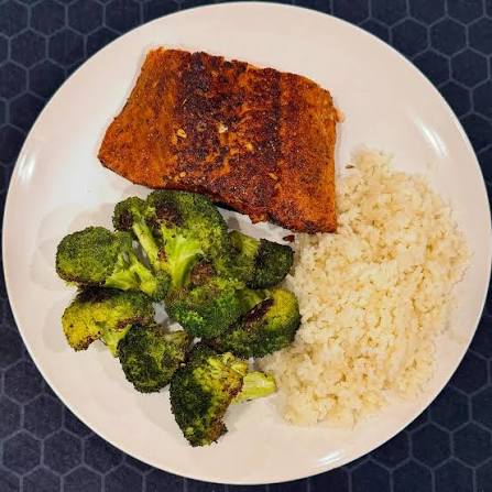 Salmon, rice, broccoli
