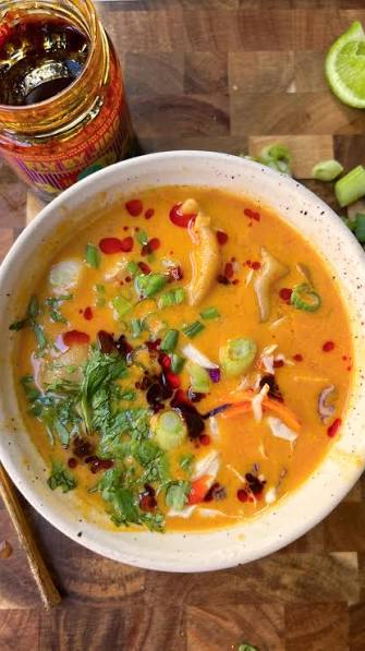 Red Curry Wonton soup with shrimp