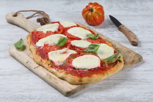 Cuisiner facilement et rapidement Profitez des fonctions spéciales disponibles sur votre four, telles que la fonction Cook Light, qui vous permet de cuisiner léger, et les programmes automatiques de cuisson. Vous disposez de l'outil parfait pour cuisinez, les choses n'ont jamais été aussi simples