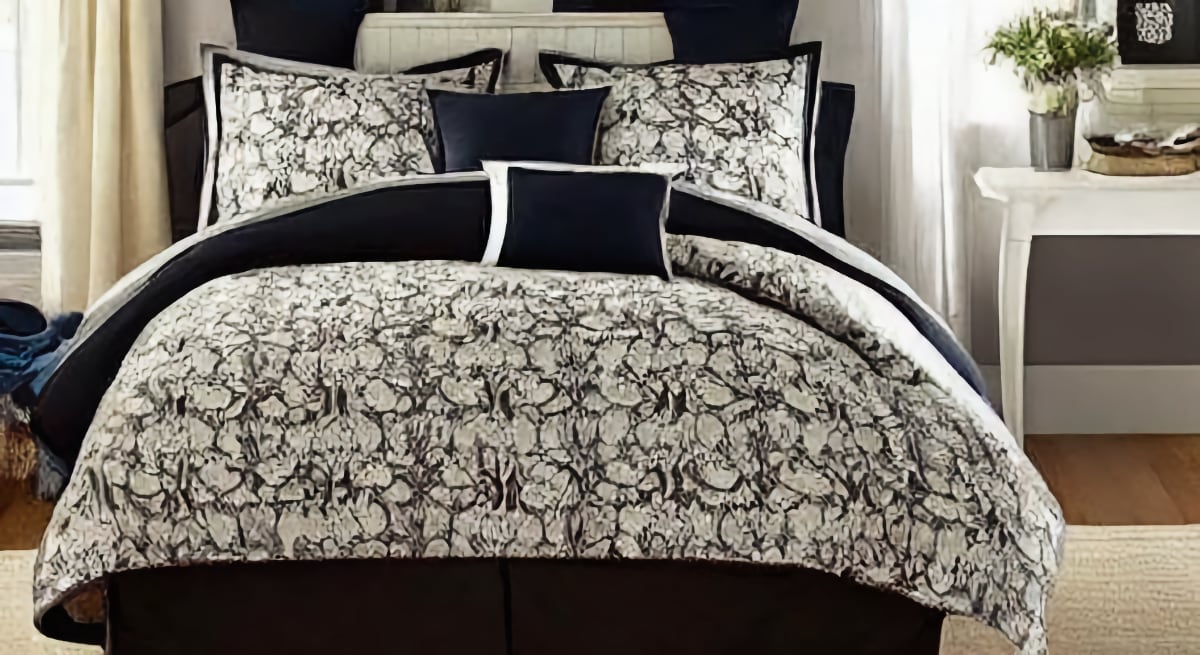 Accent color bedding
