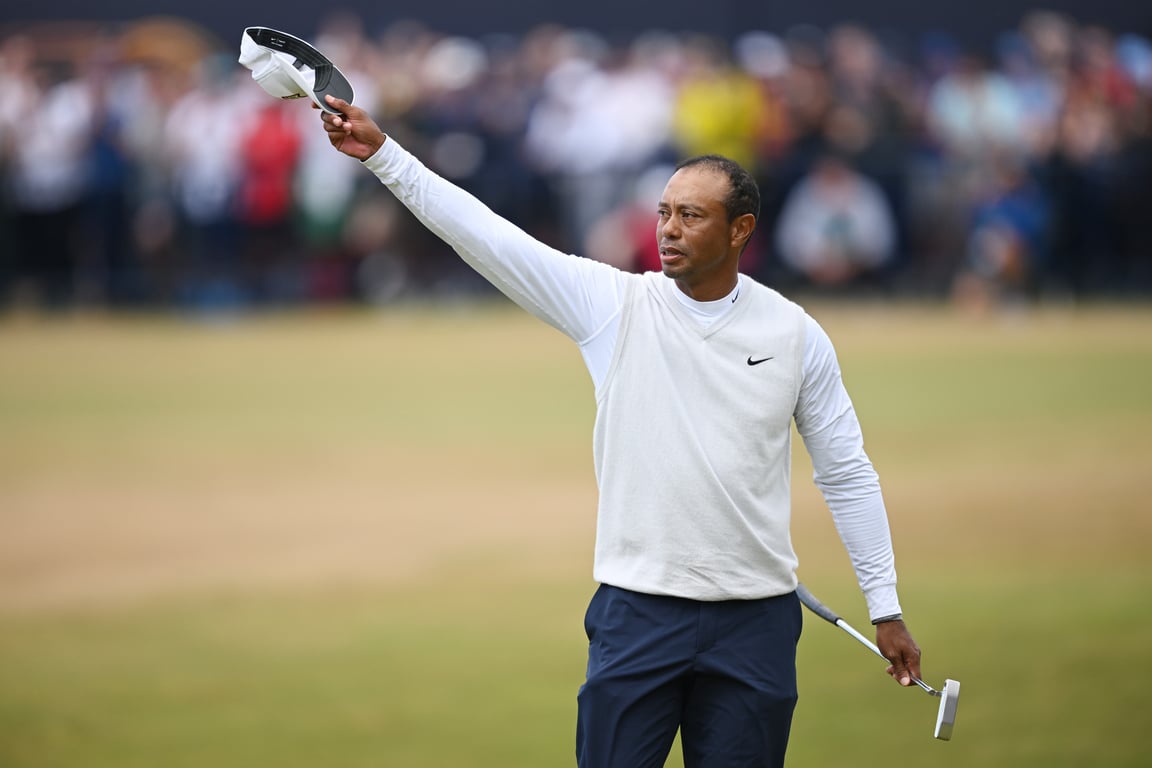 st-andrews-scotland-tiger-woods-of-the-united-states-acknowledges-the-crowd-on-the-18th-hole.jpg.jpg