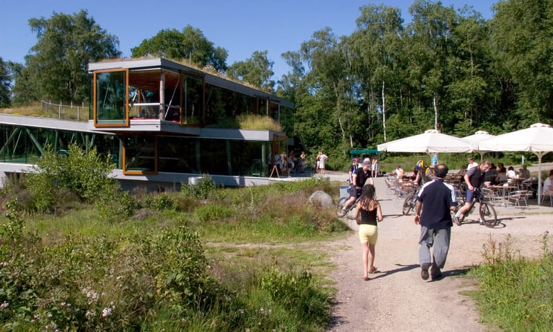 Paviljoen De Posbank en terras