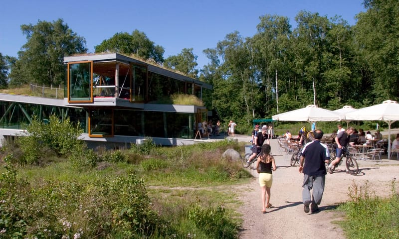 Paviljoen De Posbank en terras