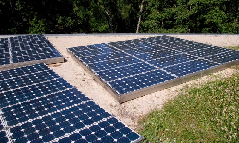 Zonnepanelen dak Paviljoen De Posbank