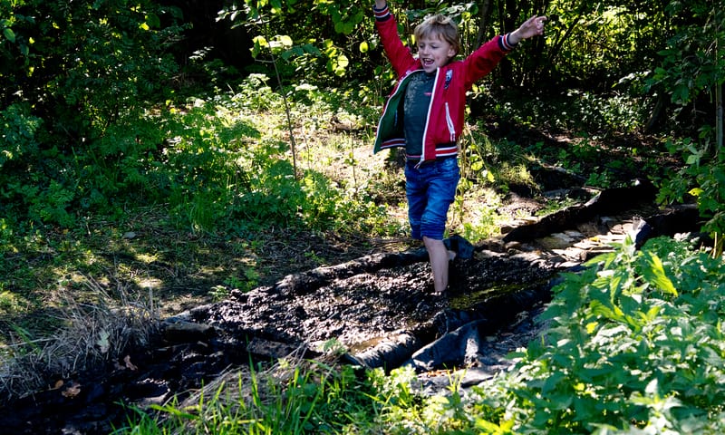 Blote voetenpad in de Ackerdijkse Plassen