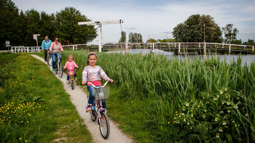 Fietsen in Midden-Delfland, polder Rotterdam