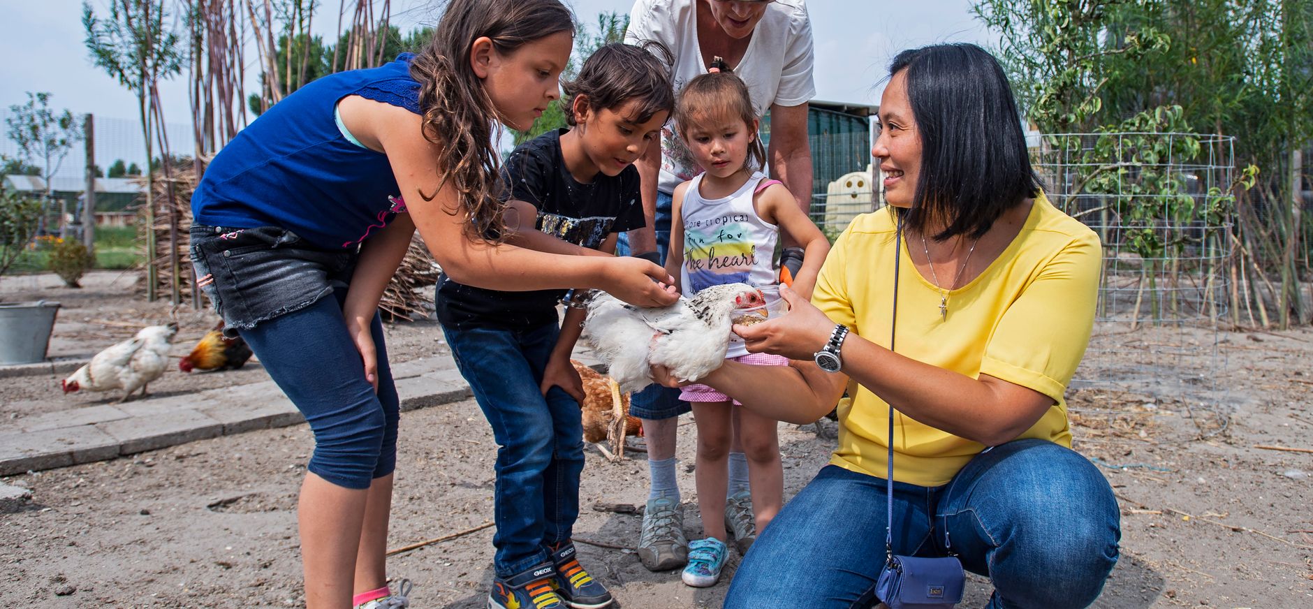 Gezin bij Belevenisboerderij Schieveen