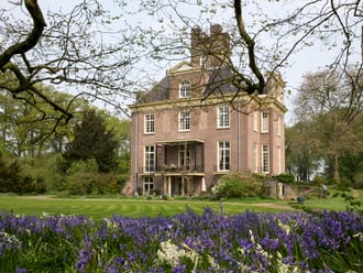 Voorjaarsbloeiers bij kasteel Oldenaller