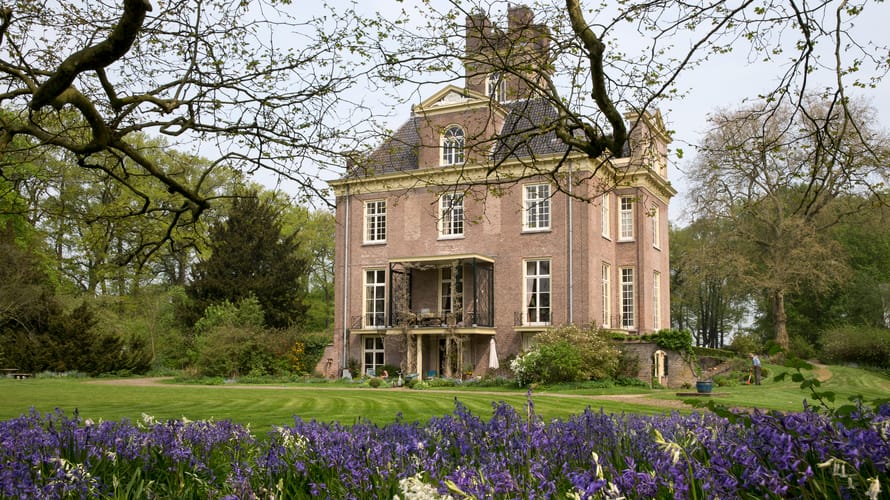 Voorjaarsbloeiers bij kasteel Oldenaller