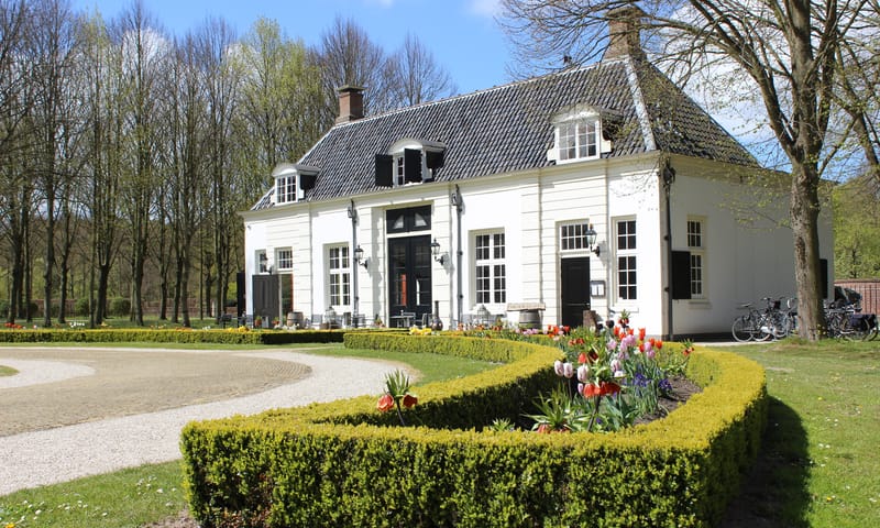 Voorplein Beeckestijn