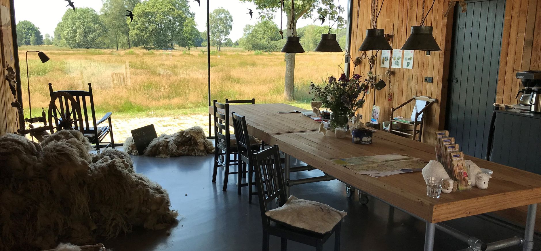 Interieur vrijwilligers- en inforuimte