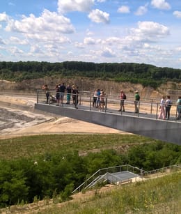 Platform groeve met publiek