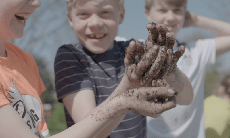 Bloembommetjes gooien