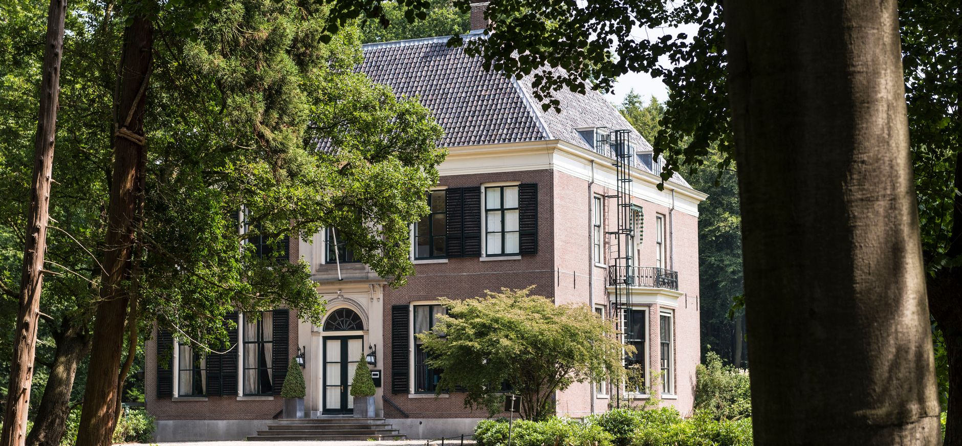 Ontdek de historie van Frans Blauw en Louise Six op Gooilust