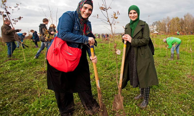 Voedselbossen planten aan de noordrand van Rotterdam