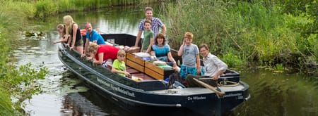 open excursieboot met gids/boswachter De Wieden