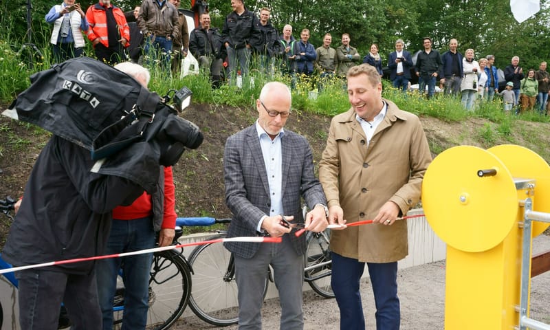 Opening fietspont Kraggenburg Waterloopbos